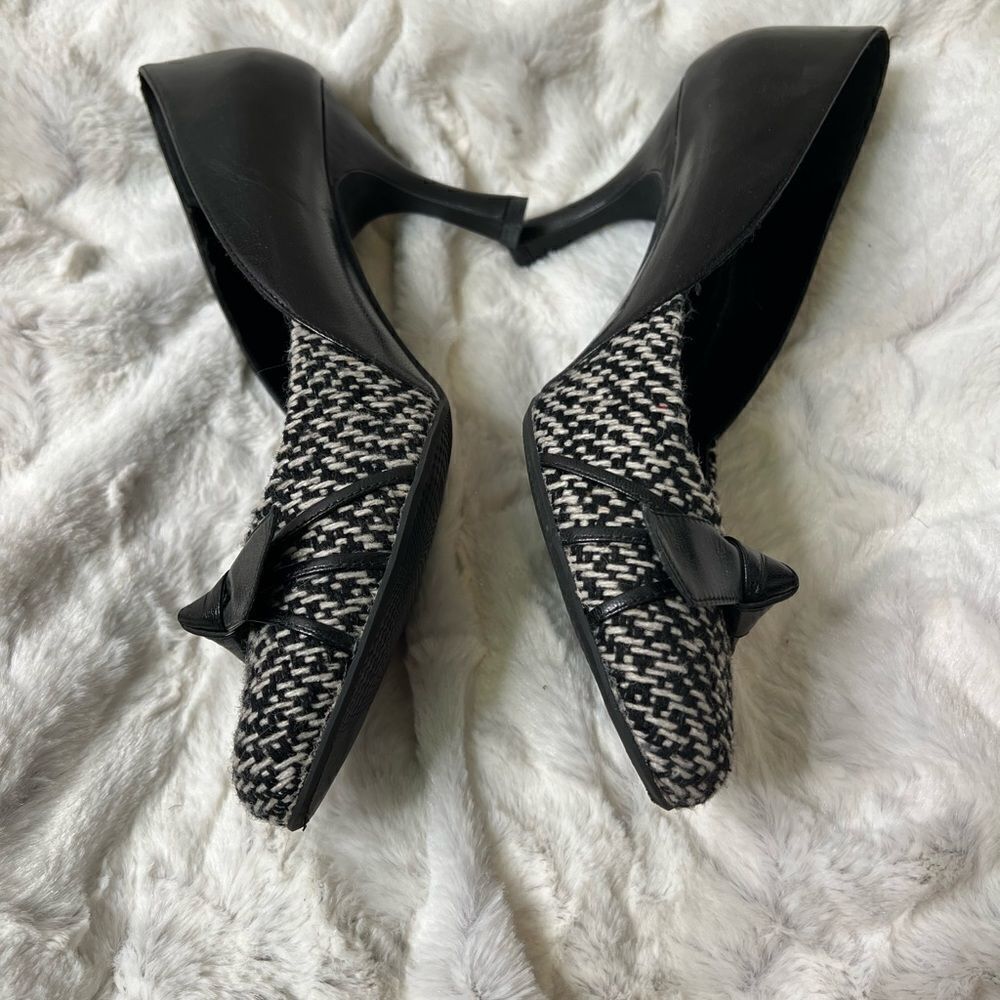 Apostrophe Heels - Picture 4 of 10